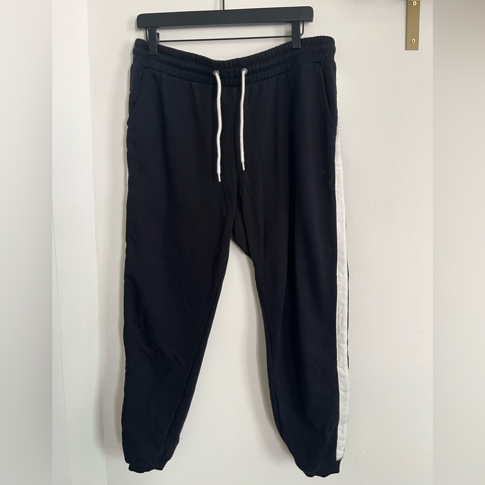 Old Navy Black Jogger Pants. Size large